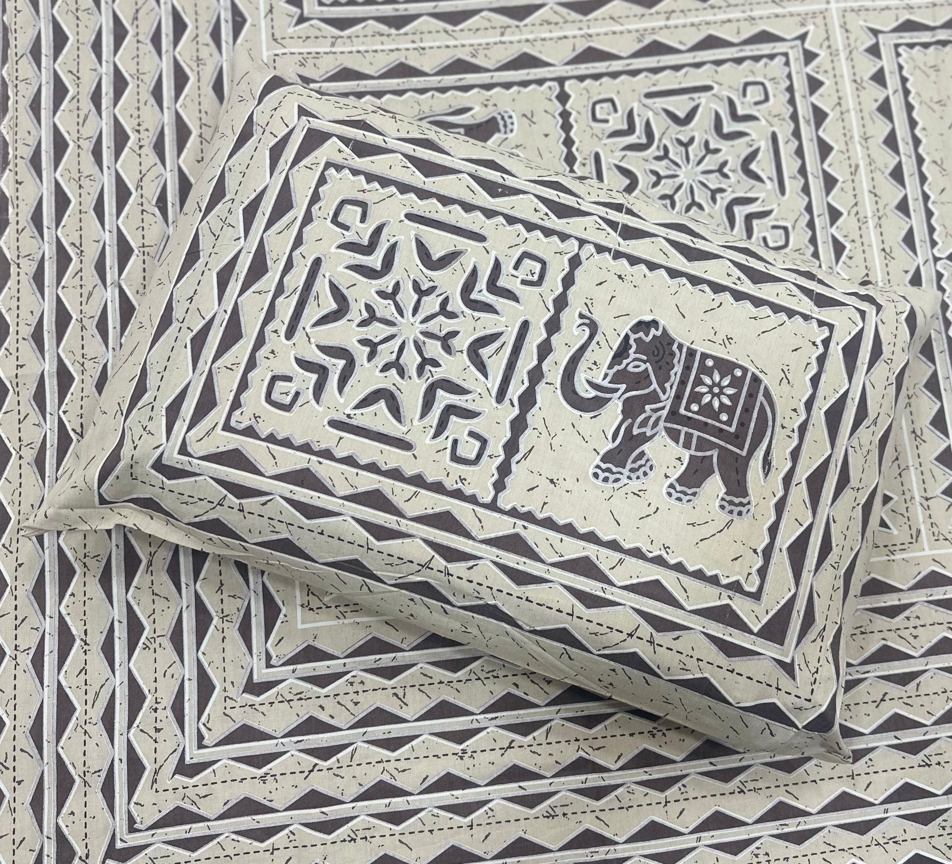 Handblock Elephant Print Pure Cotton King Size Bedsheet – Beige & Brown Traditional Rajasthani Design JUTONWeaves