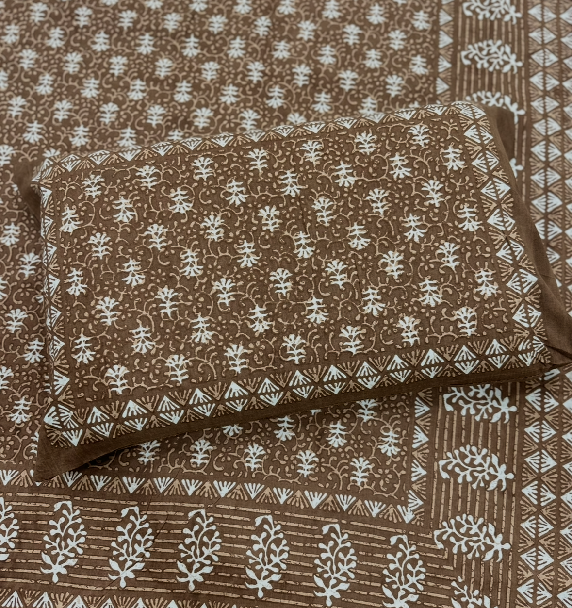 Cotton Brown Floral King Size Bedsheet with Matching Pillow Covers | Handblock Inspired Print JUTONWeaves