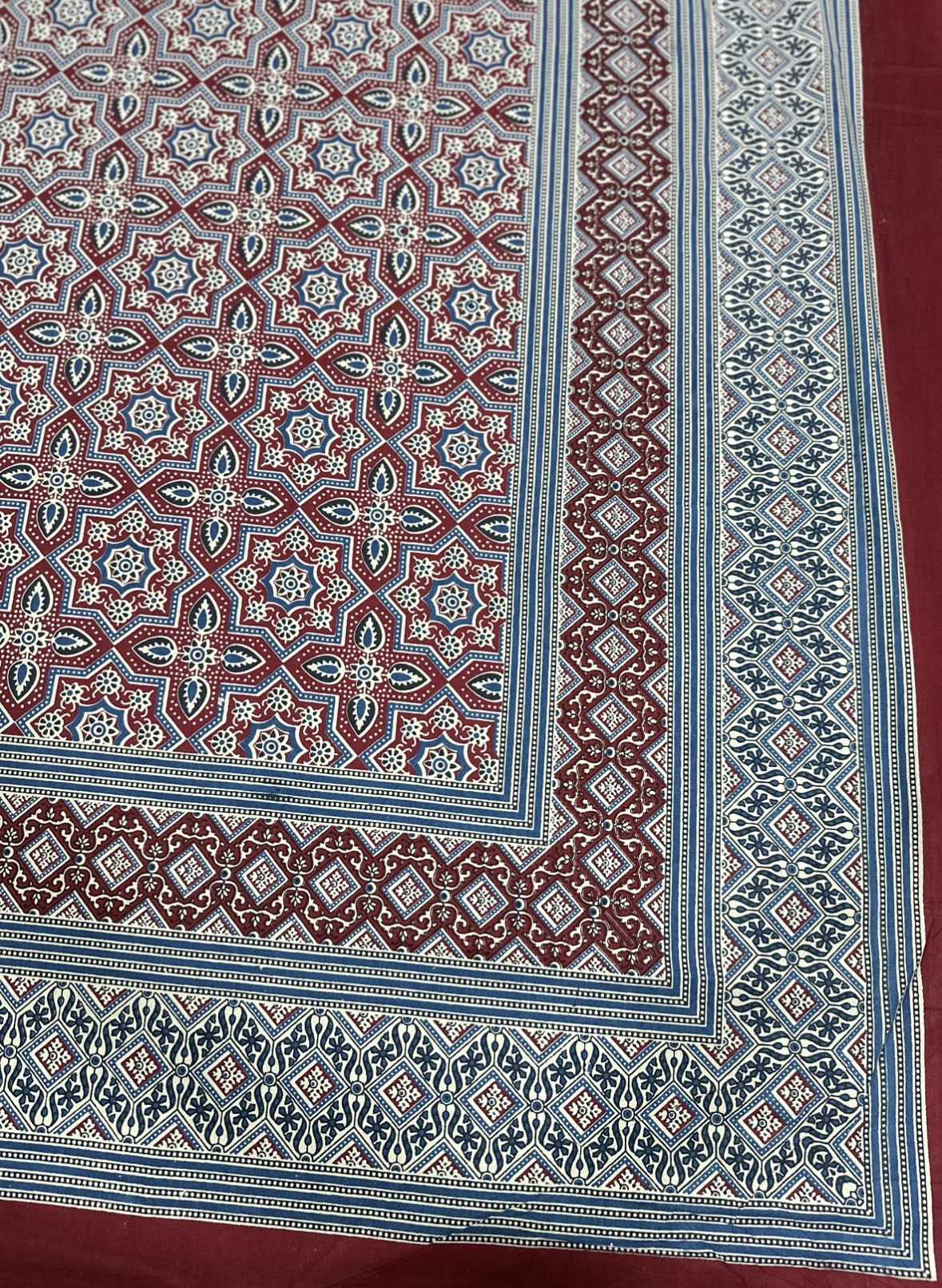 Mandala Magic Maroon & Blue Pure Cotton King Size Bedsheet JUTONWeaves