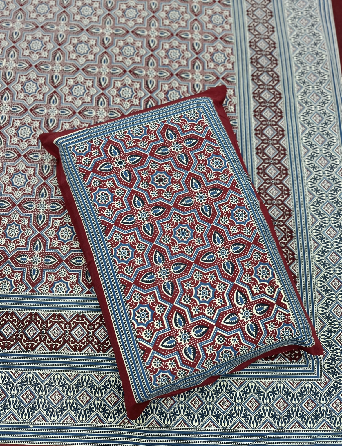 Mandala Magic Maroon & Blue Pure Cotton King Size Bedsheet JUTONWeaves